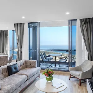 5* Отель Meriton Southport